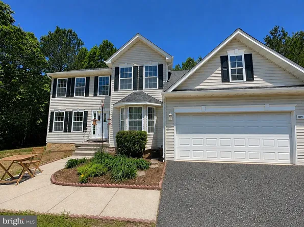 19201 S King James Pkwy, Lexington Park, MD 20653