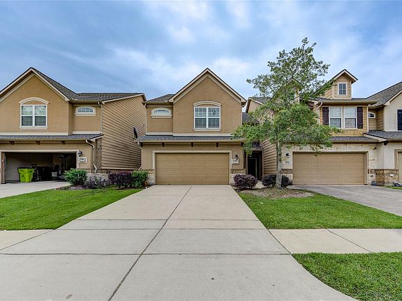 2nd image of 3939 Calgary Cir