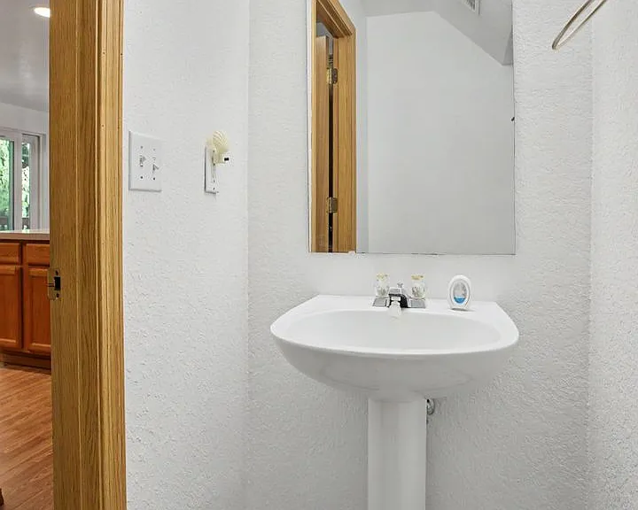 22530 Bluewater Dr SE — Photo 12