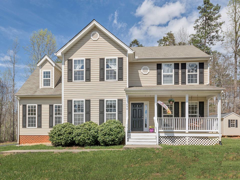 1st image of 490 Jefferson Dr
