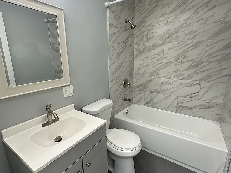 1720 Kilburn Ave — Photo 5