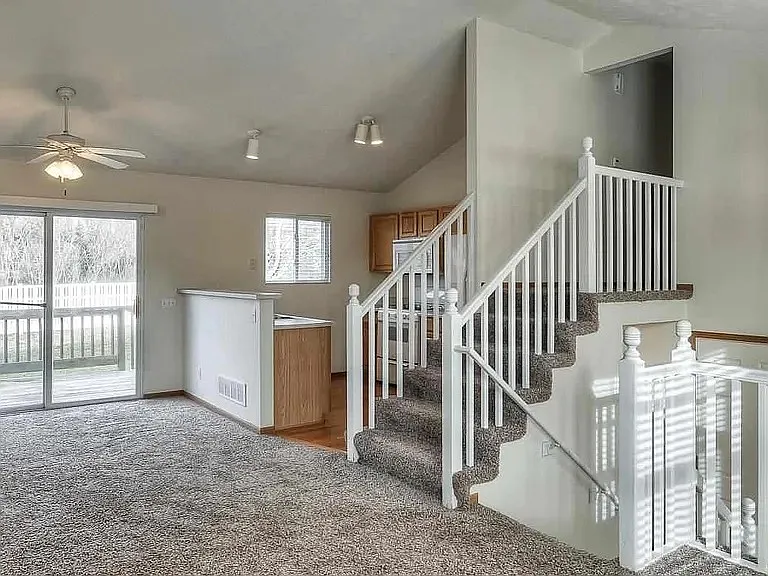3 bed, 1764 sqft, $2,050 — Photo 4