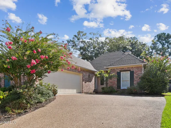 718 Versailles Dr, Ridgeland, MS 39157