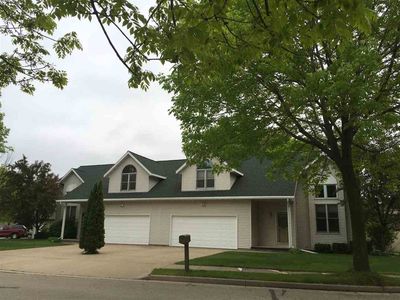 301 Lom St, Combined Locks, WI, 54113