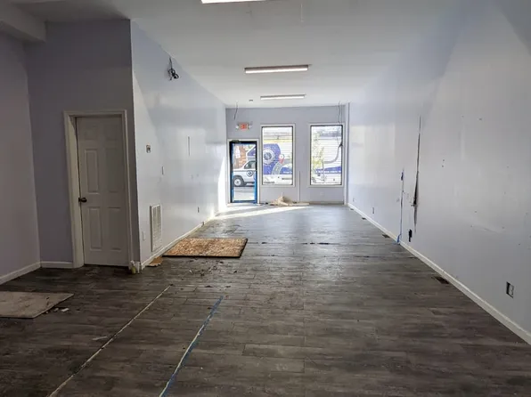 157 Martin Luther King Jr Drive image 3 of 4