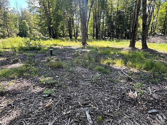4th image of 2369 Leach Rd