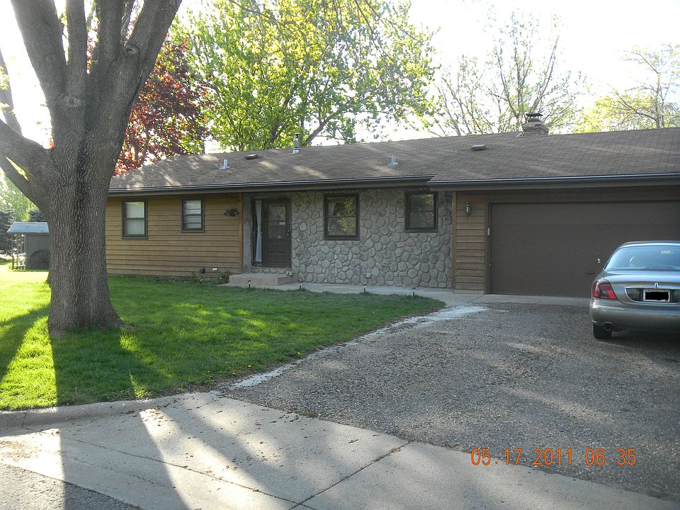 1st image of 12900 Abbott Cir