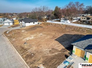 614 Timberline Cir, Milford, NE 68405