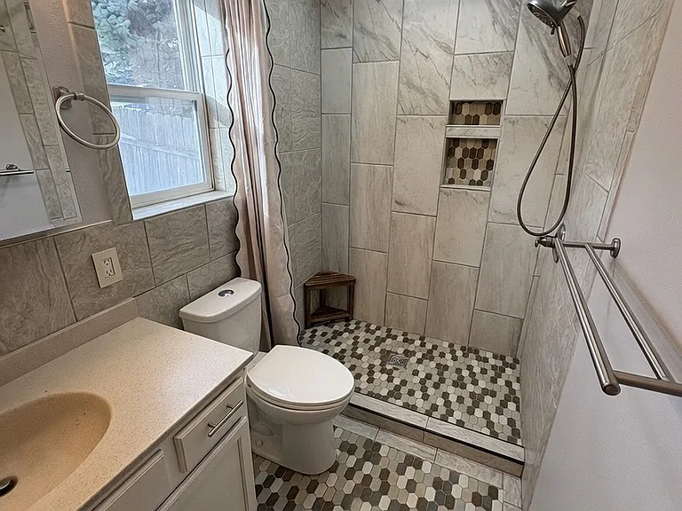 205 Dailey Ave #1 — Photo 4