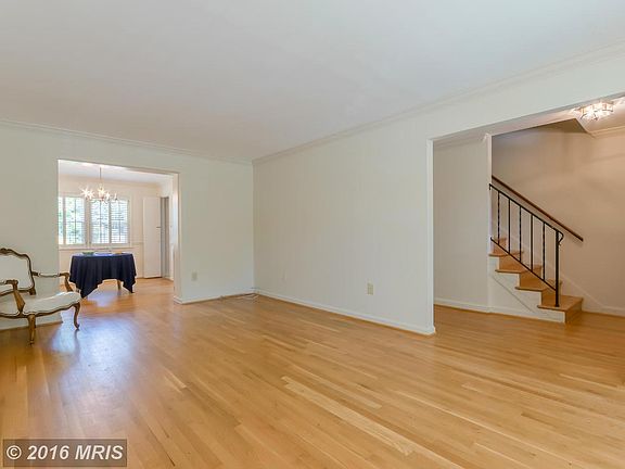 2nd image of 1541 Candlewick Ct