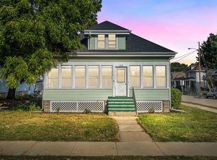 1138 Jackson St, Oshkosh, WI 54901