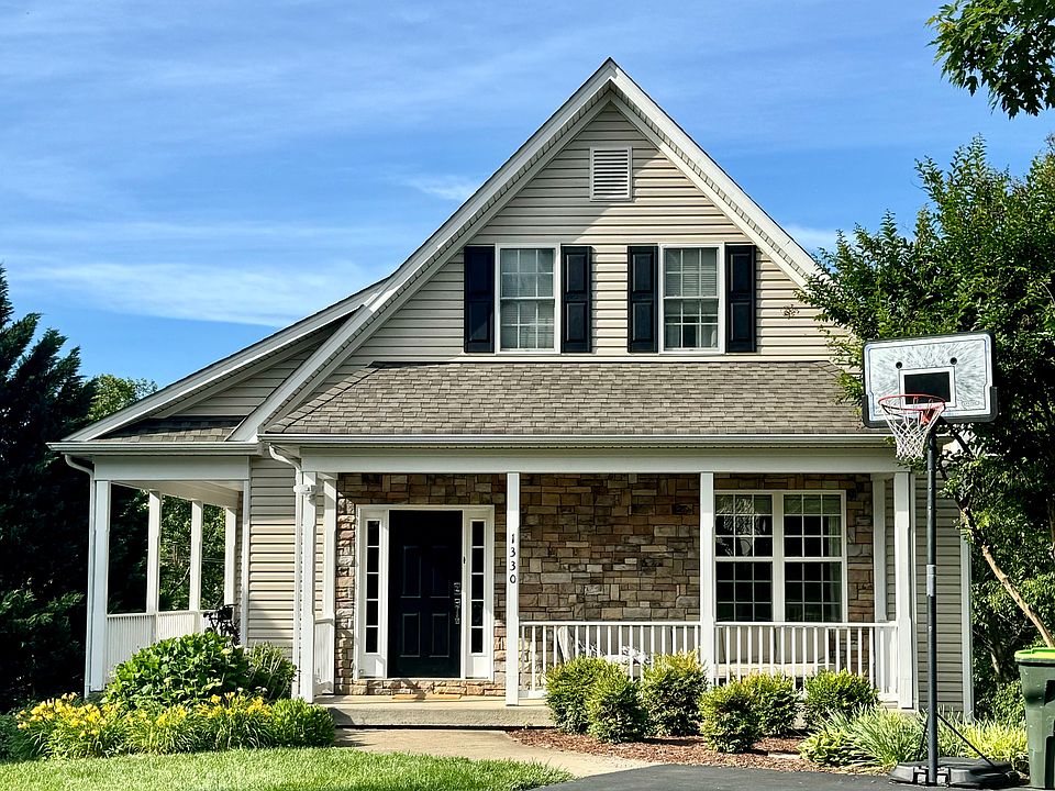 Front of the house on a quiet cul-de-sac