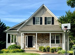 1330 Amber Ridge Rd, Charlottesville, VA 22901