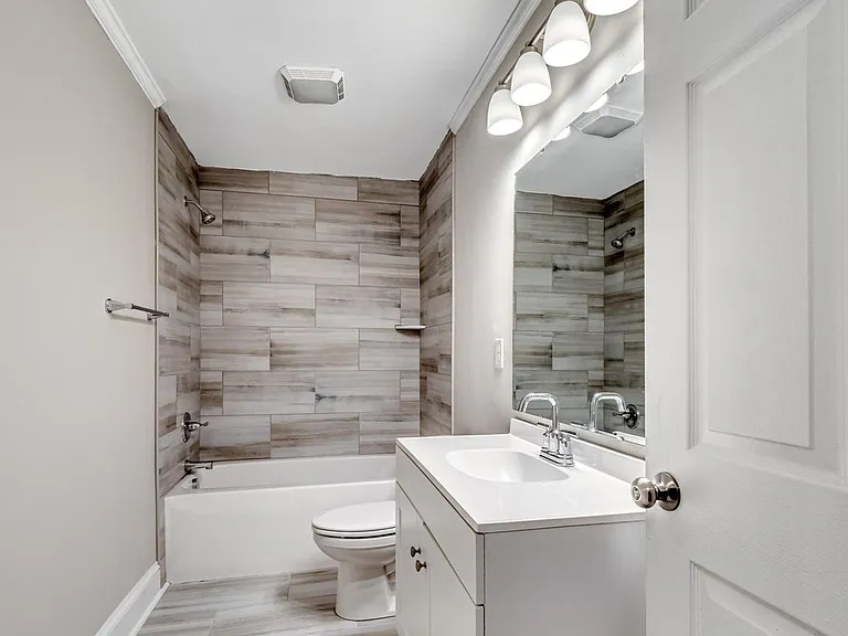 721 Broad St — Photo 10