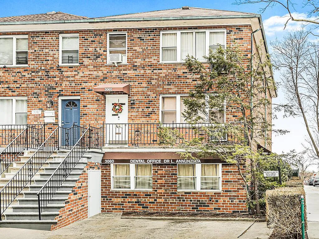 Studio, $2,999 — Photo 2
