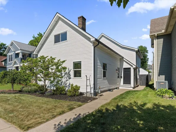 706 N Hill St, South Bend, IN 46617