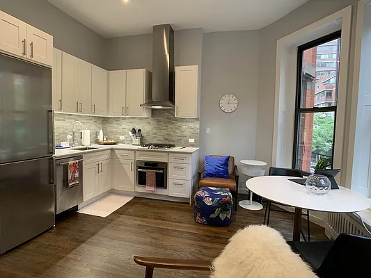 Rented by Tourma Realty LLC | media 49