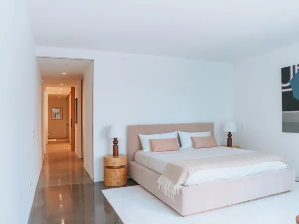 100 East 53rd Street image 9 of 24