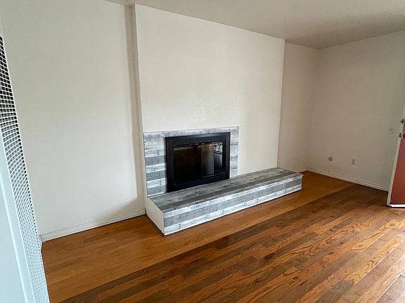 5th image of 5925 Streamview Dr APT 1
