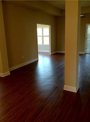 3rd image of 4102 Silverwood Dr