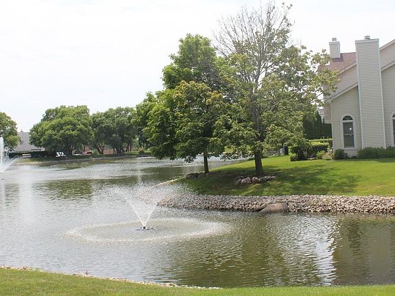 3rd image of 1501 Darien Lake Dr APT 203