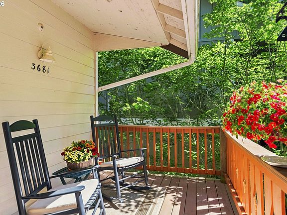 3rd image of 3681 Colony Oaks Dr