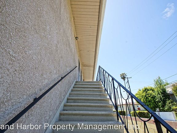 5th image of 2601 Vanderbilt Ln APT 3