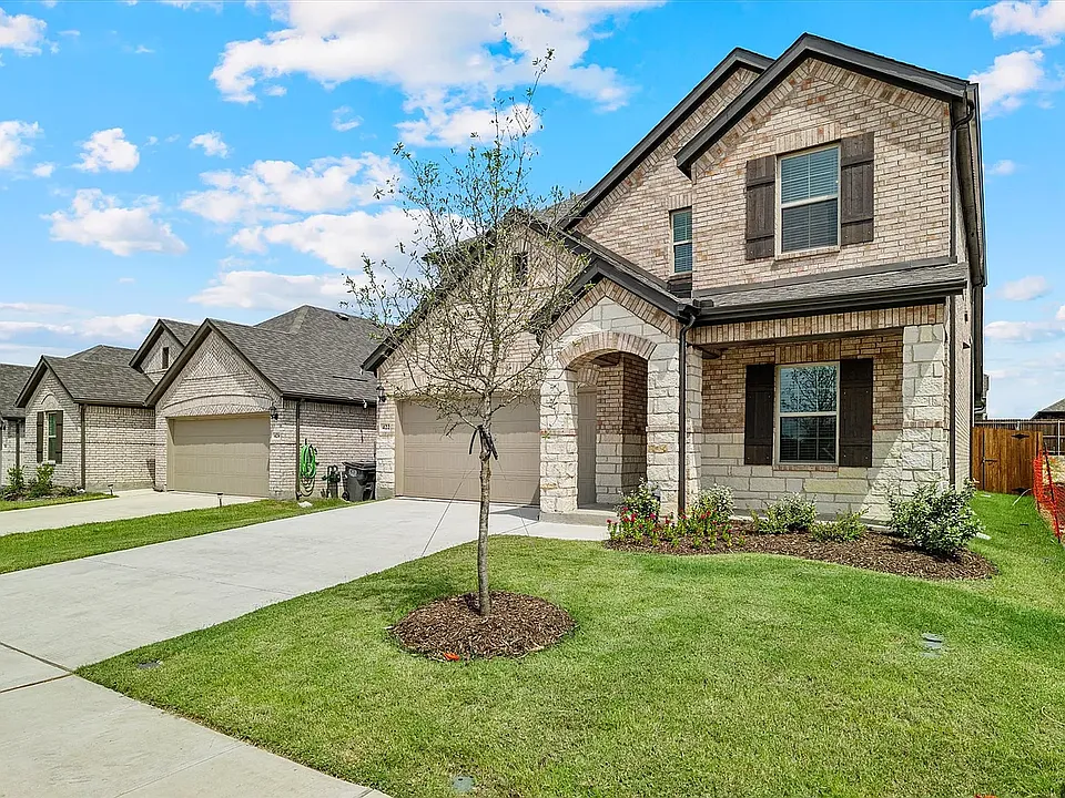 422 Wydown Dr