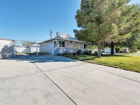 45403 Kingtree Ave, Lancaster, CA 93534