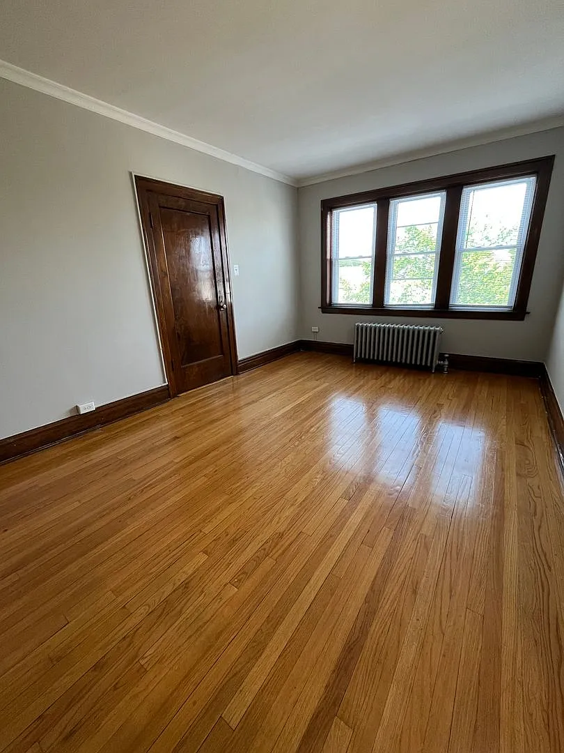 Euclid Building — Photo 1