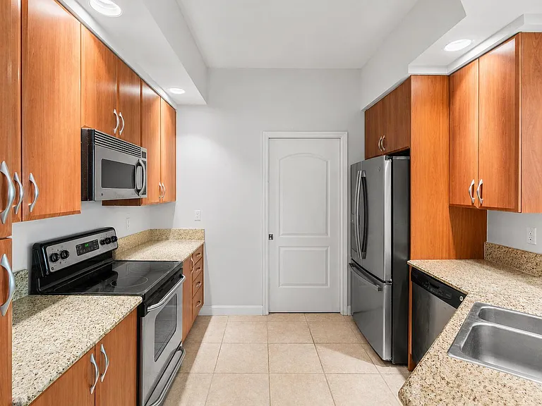 801 S Olive Ave #914 — Photo 12
