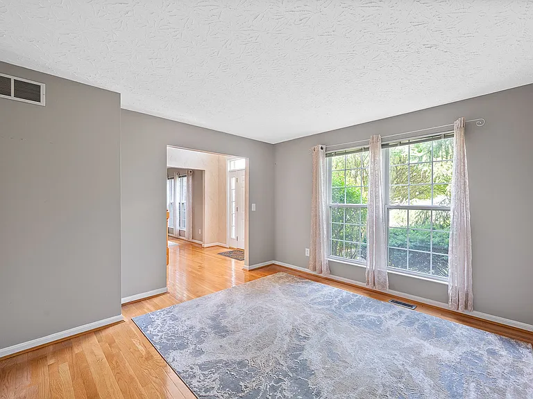 5852 Running Fox Ln — Photo 5
