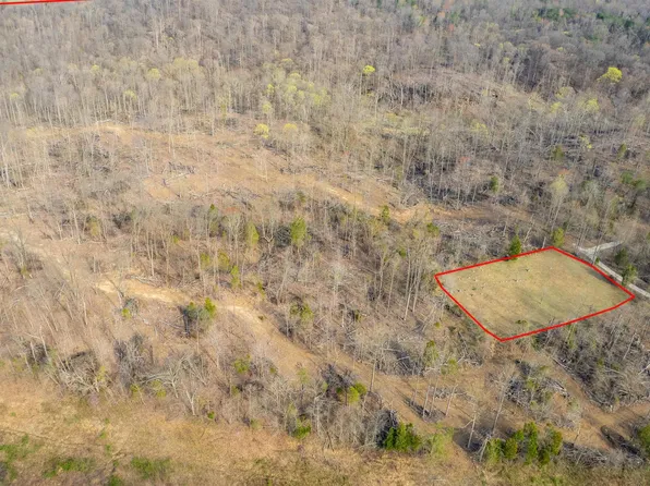 N Hillham Rd S, Dubois, IN 47527