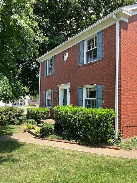 1907 Newburg Road — Photo 2