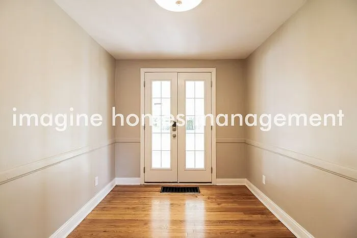 1314 Schirmer Ave — Photo 5