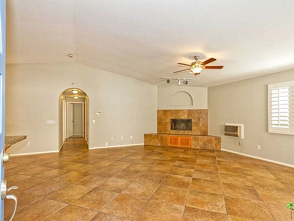 4th image of 52370 Avenida Juarez