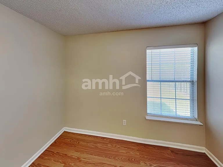 578 Prindle Dr E — Photo 14