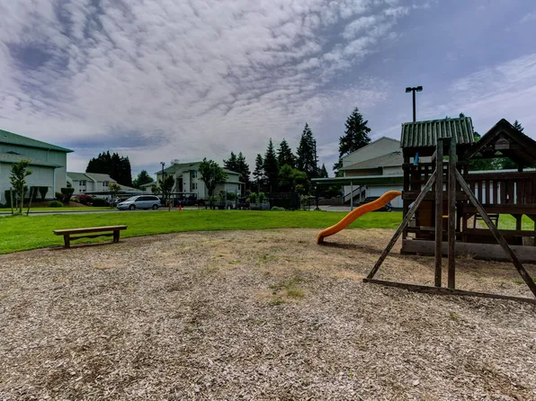 Creekside Apartments