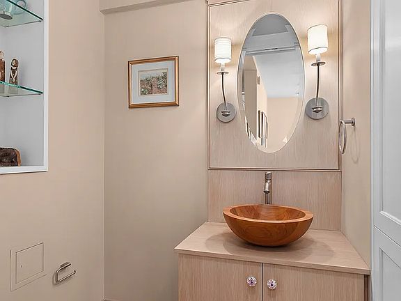 4th image of 255 W 85th St APT 8C
