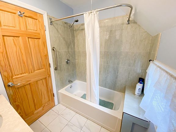 5th image of 61 Bigelow St #2