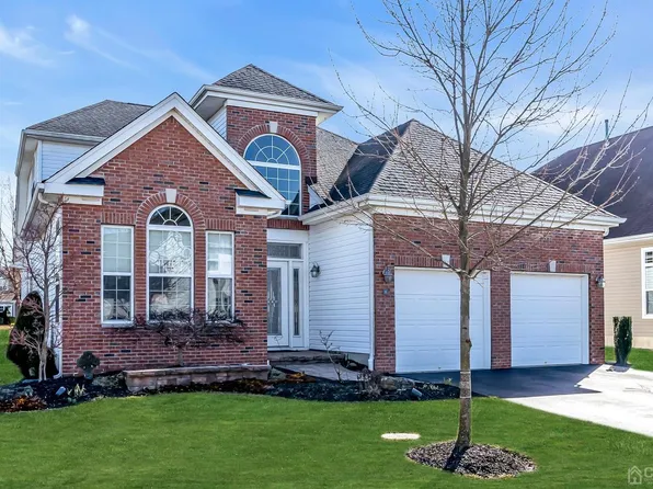 1 Draw Bridge Dr, Monroe, NJ 08831