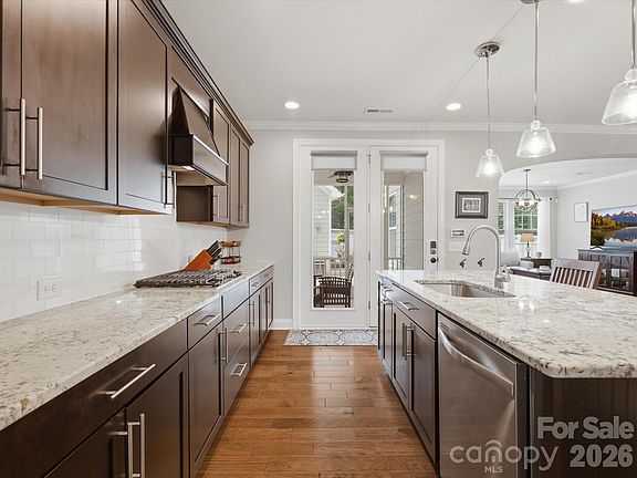 5th image of 108 Helton Ln