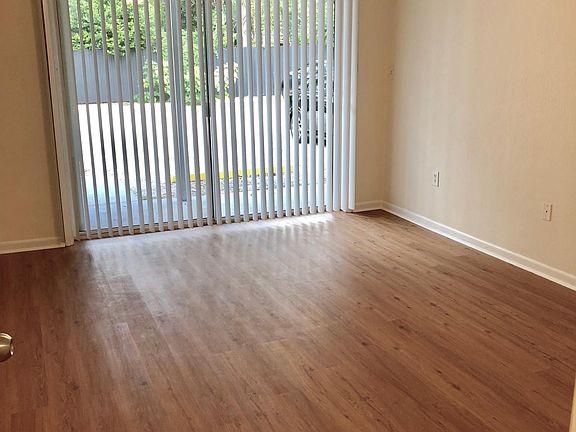 5th image of 1415 E Gore St APT 1