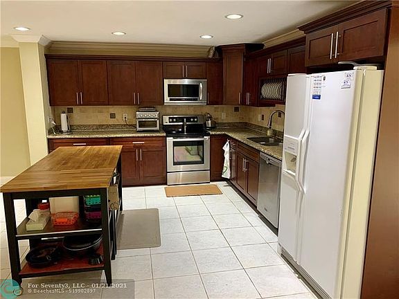 3rd image of 3815 NW 84th Ave
