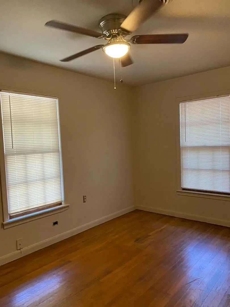 3 Bedroom Home in McGregor — Photo 2