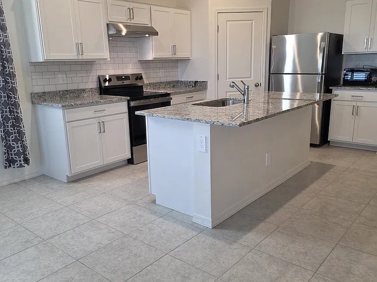 2367 E Steer Dr — Photo 2