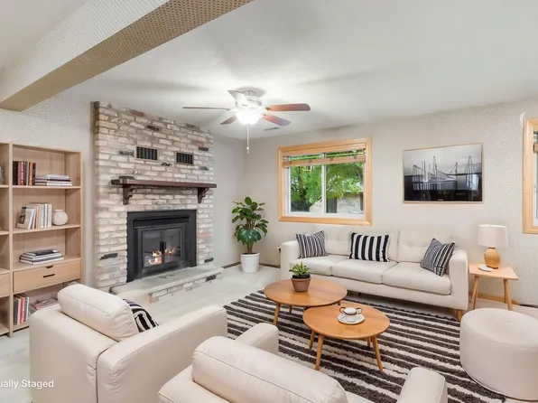 13430 Pepperwood Cir, Minnetonka, MN 55305