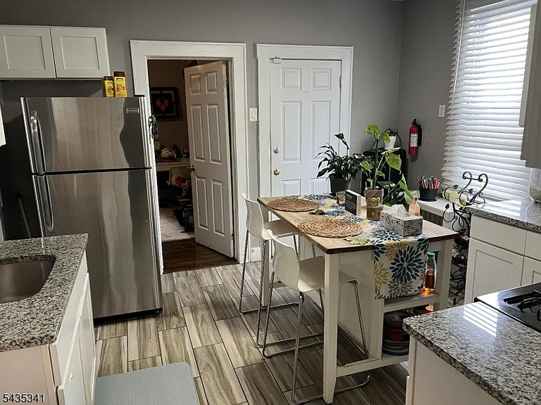 68 Wolf Pl #2 — Photo 6