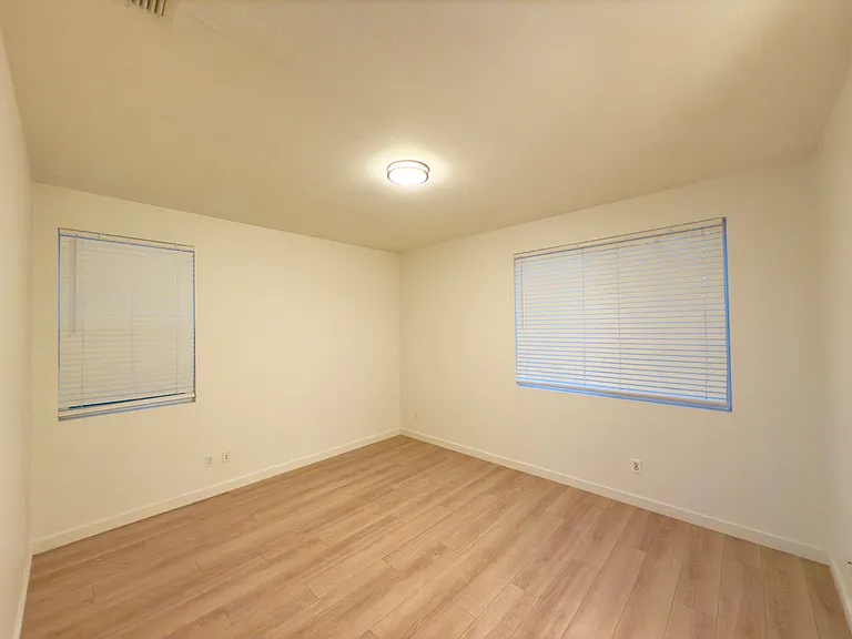 Room4: Master Suite (for the master bedroom)
