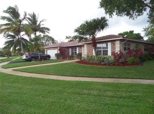 16521 Lake Tree Dr, Weston, FL 33326